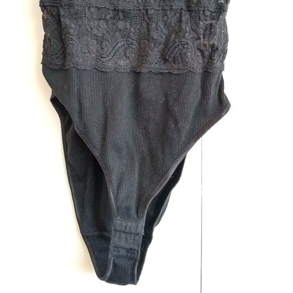 vintage 80s NWT black lace knit bodysuit - Picture 3 of 14